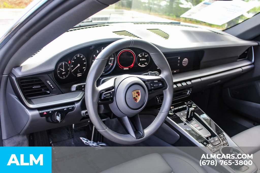 Used 2024 Porsche 911 Carrera RWD image 31