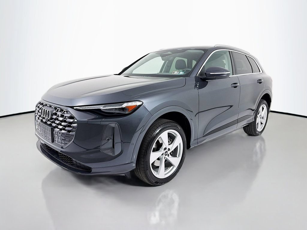 Certified 2025 Audi Q5 Premium Plus w/ Premium Plus AWD/4WD image 3
