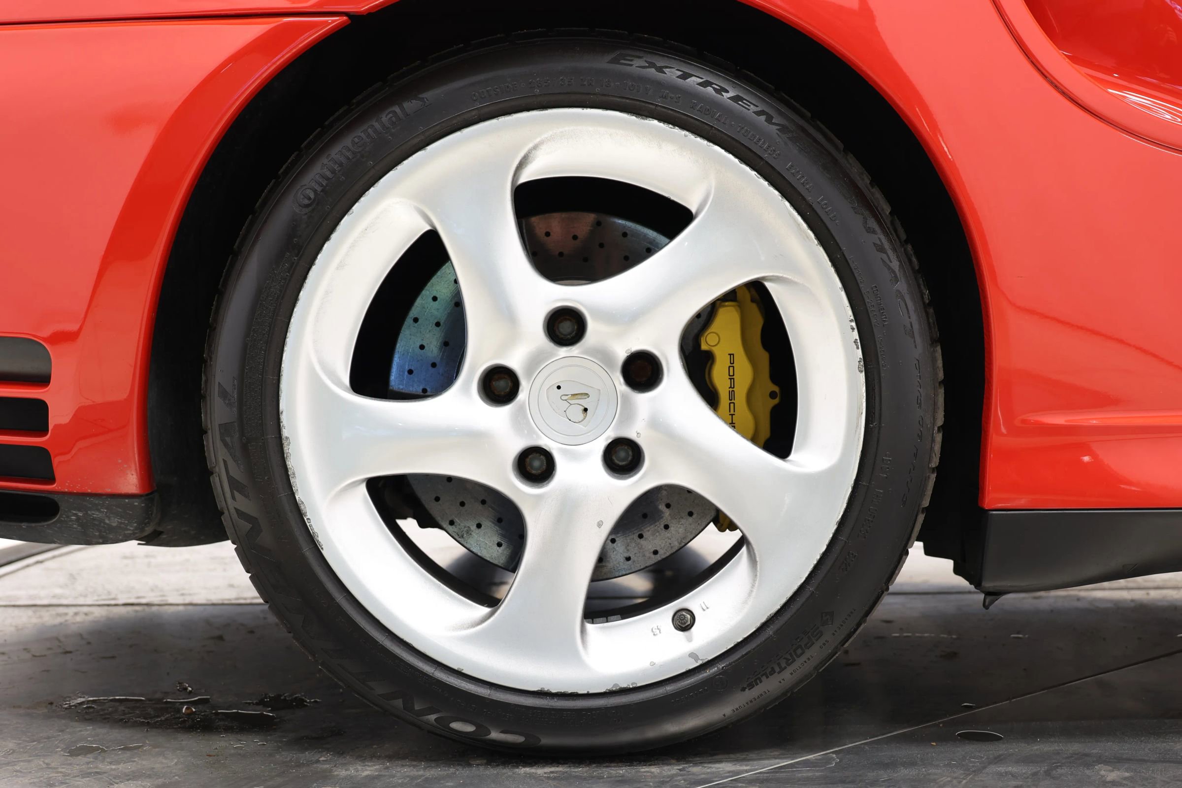 Used 2005 Porsche 911 Turbo image 95