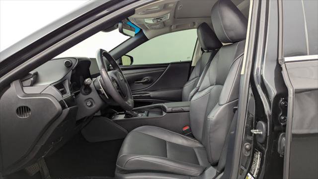 Used 2023 Lexus ES 300h w/ Premium Package FWD image 14