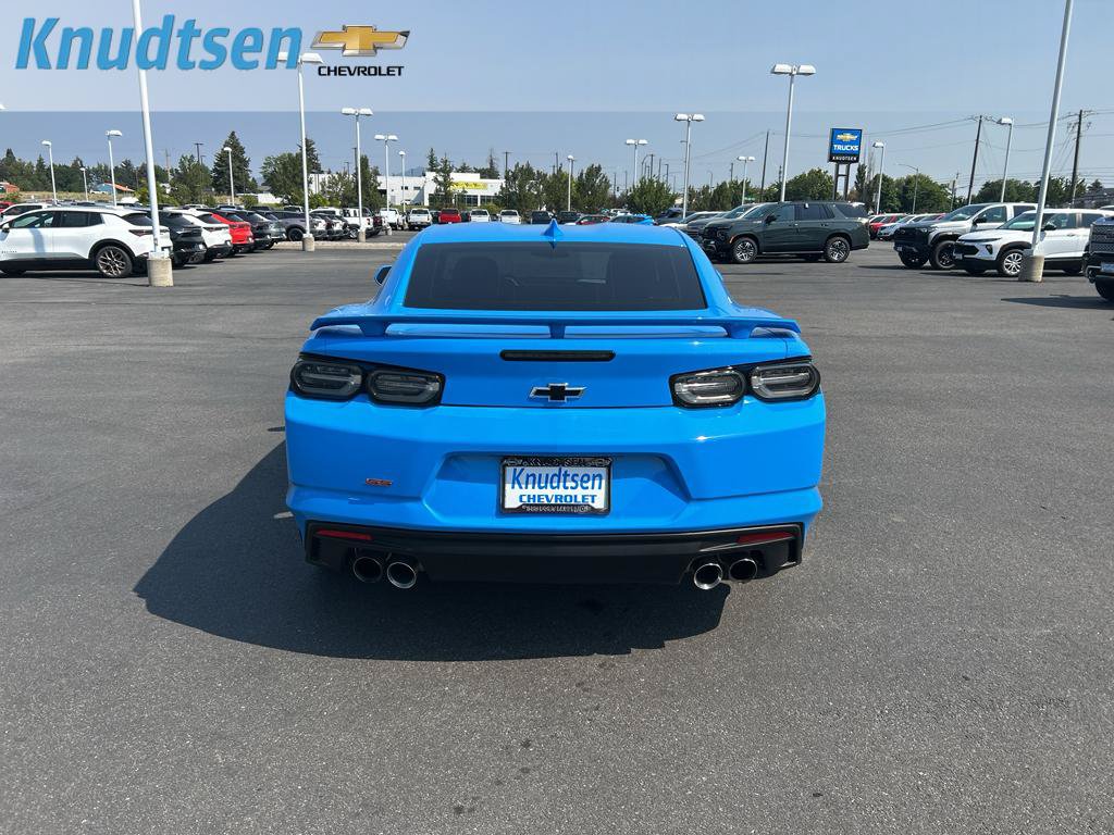 Certified 2023 Chevrolet Camaro SS RWD image 3