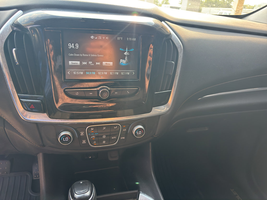 Used 2018 Chevrolet Traverse LS AWD/4WD image 3