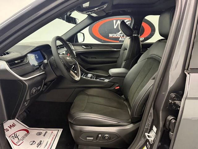 New 2026 Jeep Grand Cherokee L 4WD image 8