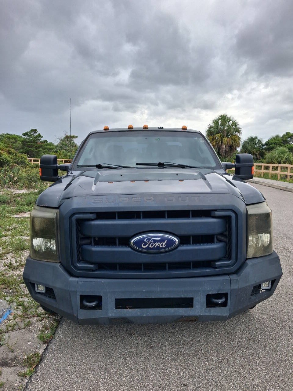 Used 2015 Ford F250 XL w/ Power Equipment Group RWD image 3