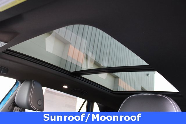 New 2025 Volkswagen Atlas Cross Sport SEL R-Line image 5