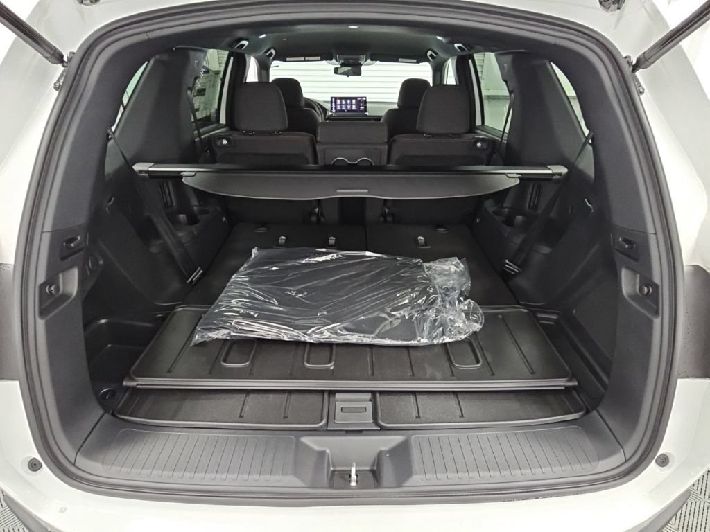 New 2026 Honda Pilot Sport image 33