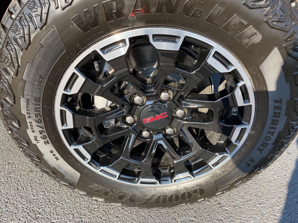 New 2026 GMC Canyon AT4 w/ Technology Plus Package image 21