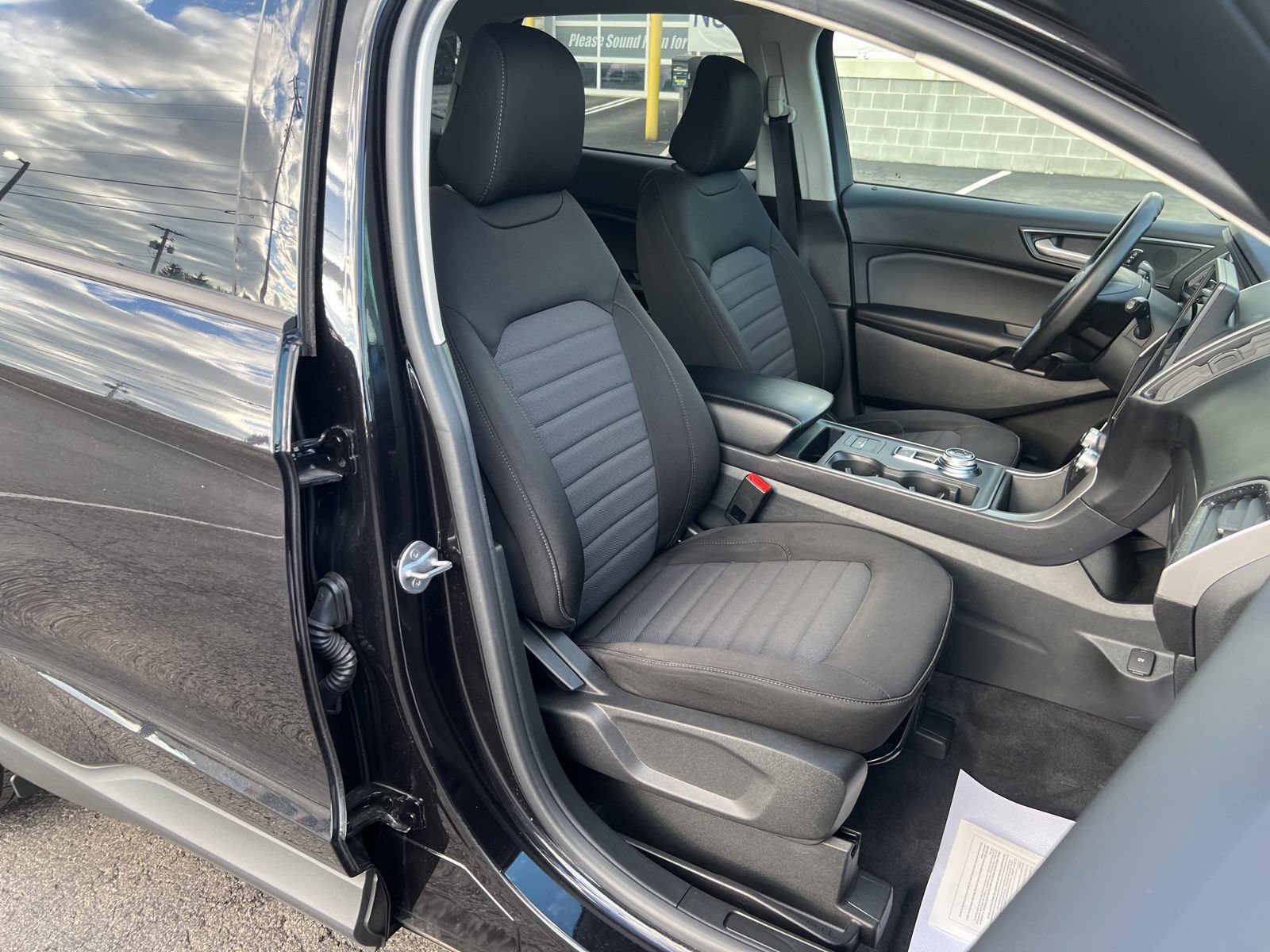 Used 2024 Ford Edge SE AWD/4WD image 49