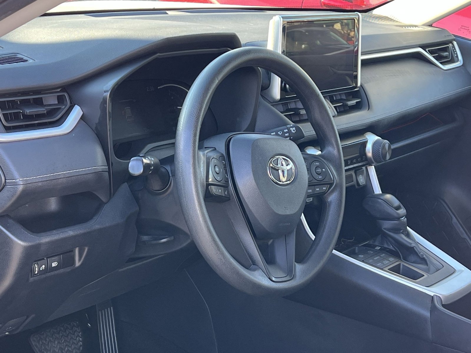 Used 2023 Toyota RAV4 LE image 14