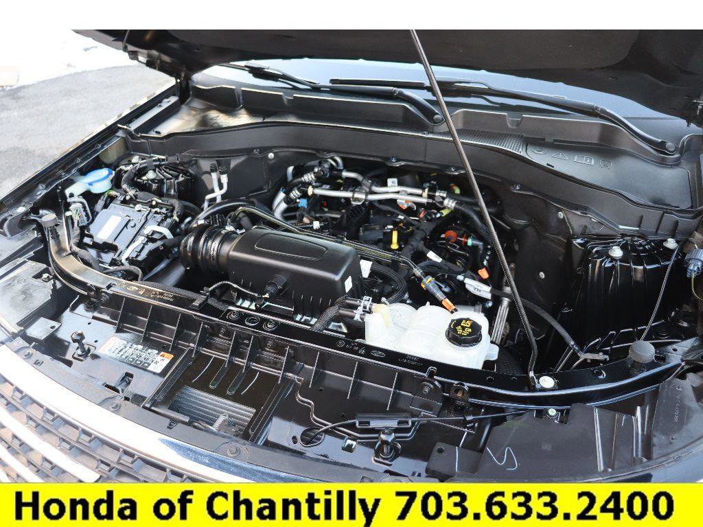 Used 2022 Ford Explorer XLT w/ Equipment Group 202A image 35