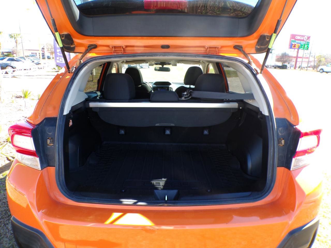 Used 2018 Subaru Crosstrek 2.0i Premium AWD/4WD image 5