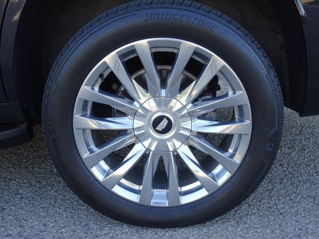 Certified 2023 Cadillac Escalade Premium Luxury w/ LPO, Floor Liner Package AWD/4WD image 25