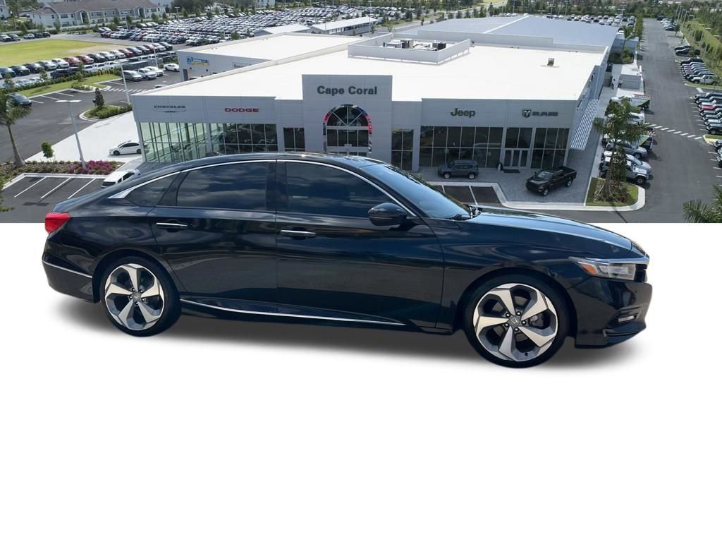 Used 2018 Honda Accord Touring image 10