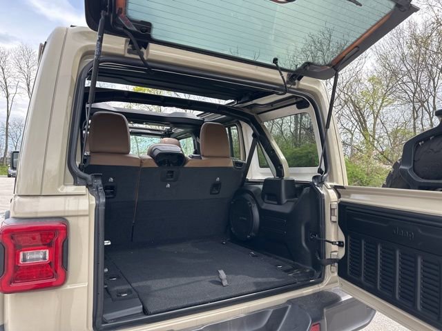 Certified 2022 Jeep Wrangler Unlimited Rubicon w/ LED Lighting Group image 14