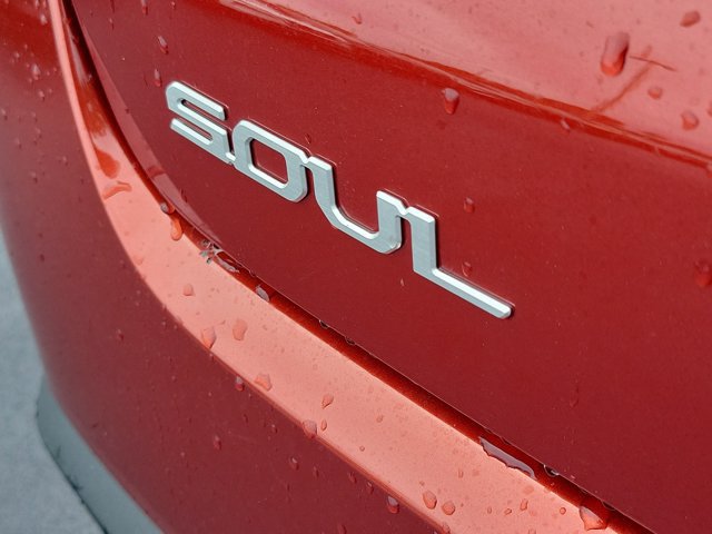 Used 2023 Kia Soul LX FWD image 11