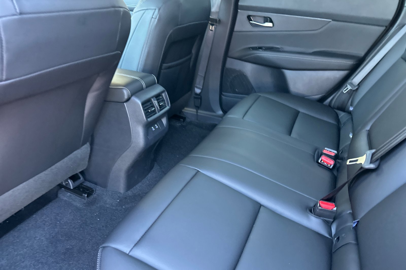 New 2026 Nissan Murano SV AWD/4WD image 12