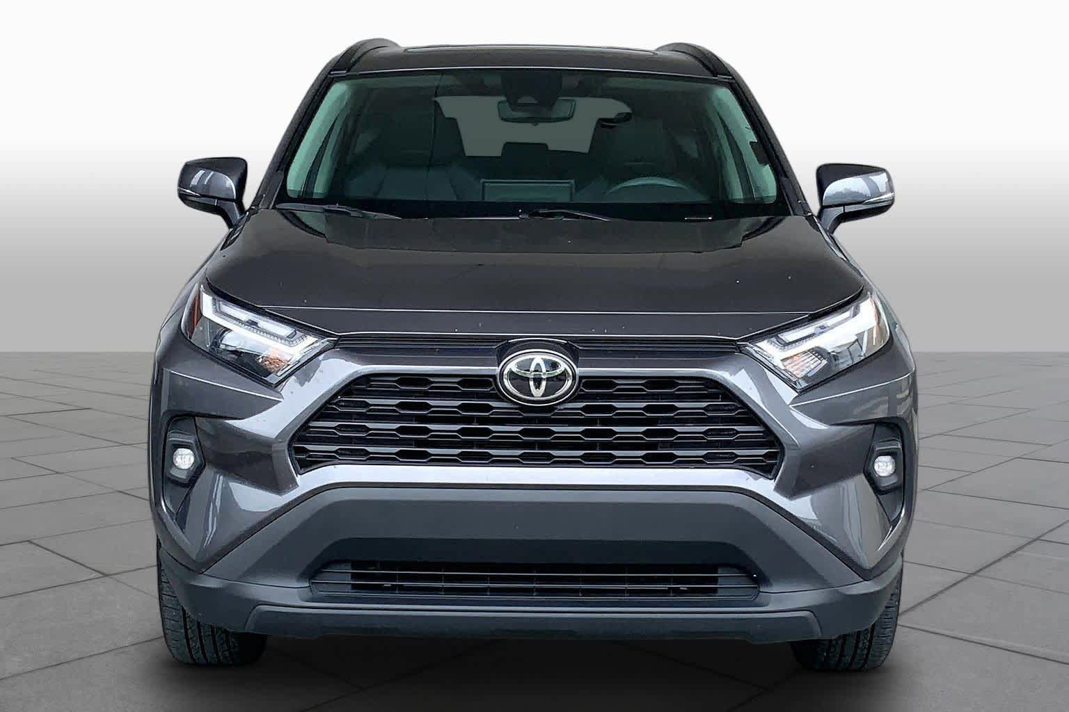 Used 2024 Toyota RAV4 XLE Premium AWD/4WD image 4