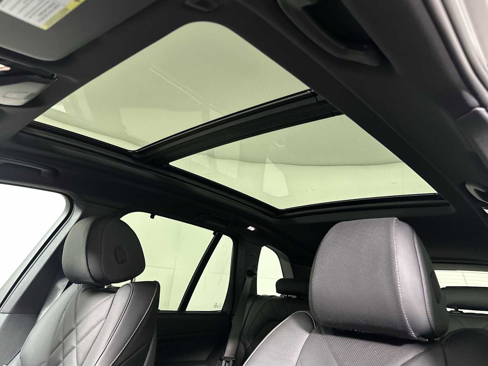 New 2026 BMW X5 xDrive50e w/ Executive Package image 18