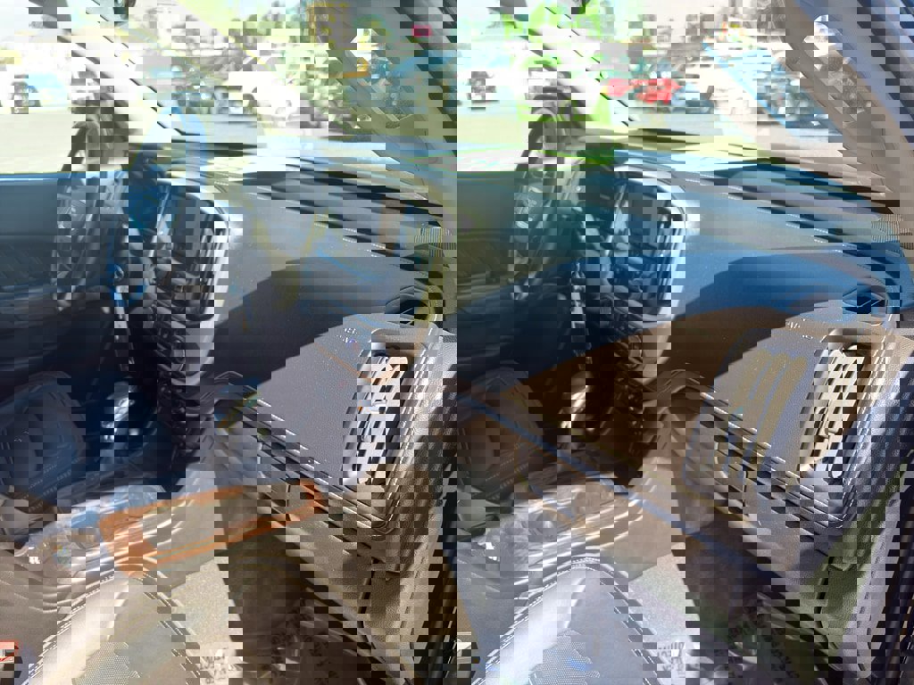 Used 2022 GMC Canyon Denali w/ Denali Black Edition Package image 24