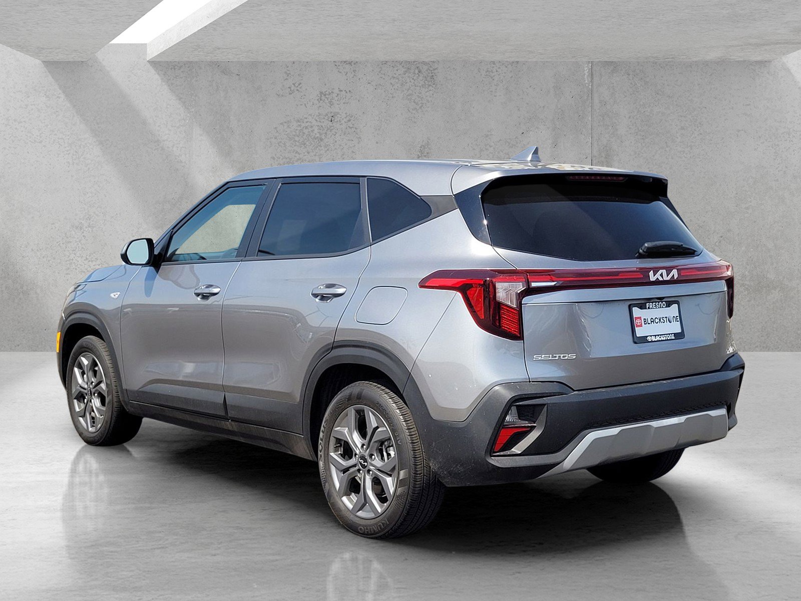 Used 2024 Kia Seltos LX AWD/4WD image 6