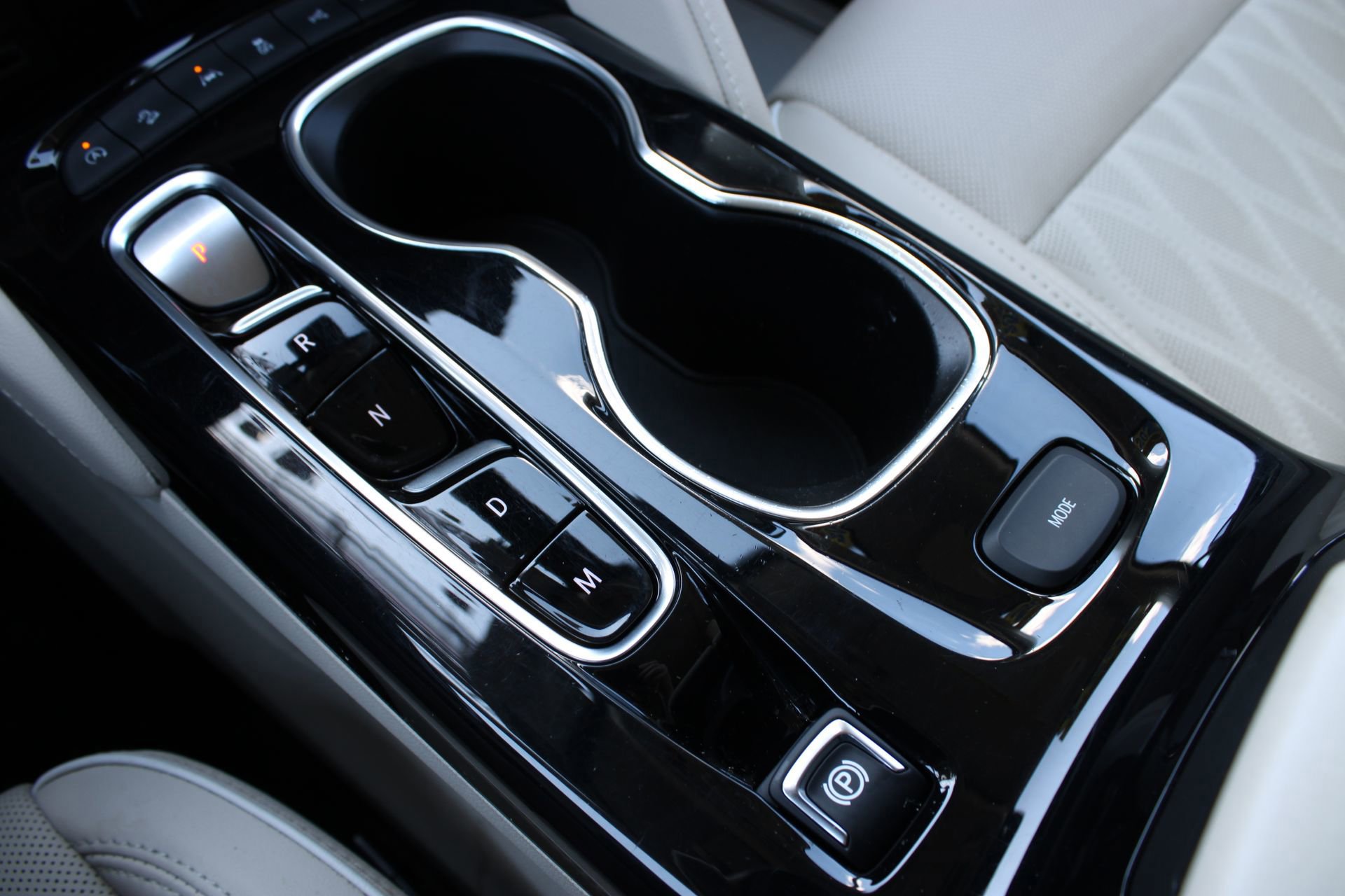 Used 2023 Buick Envision Avenir AWD/4WD image 51