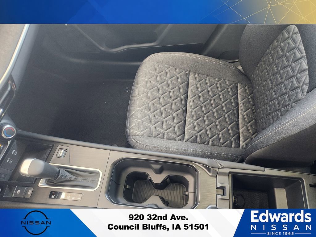 New 2025 Nissan Kicks SV w/ SV Premium Package AWD/4WD image 31