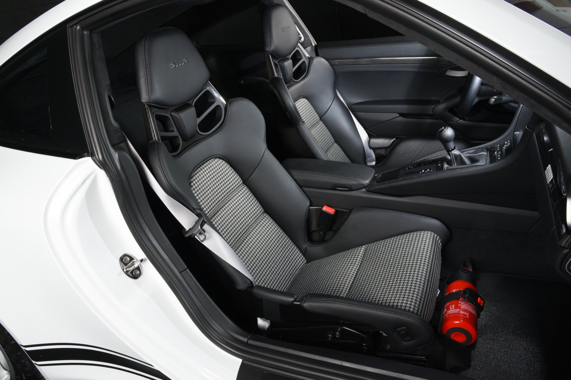 Used 2016 Porsche 911 R RWD image 28