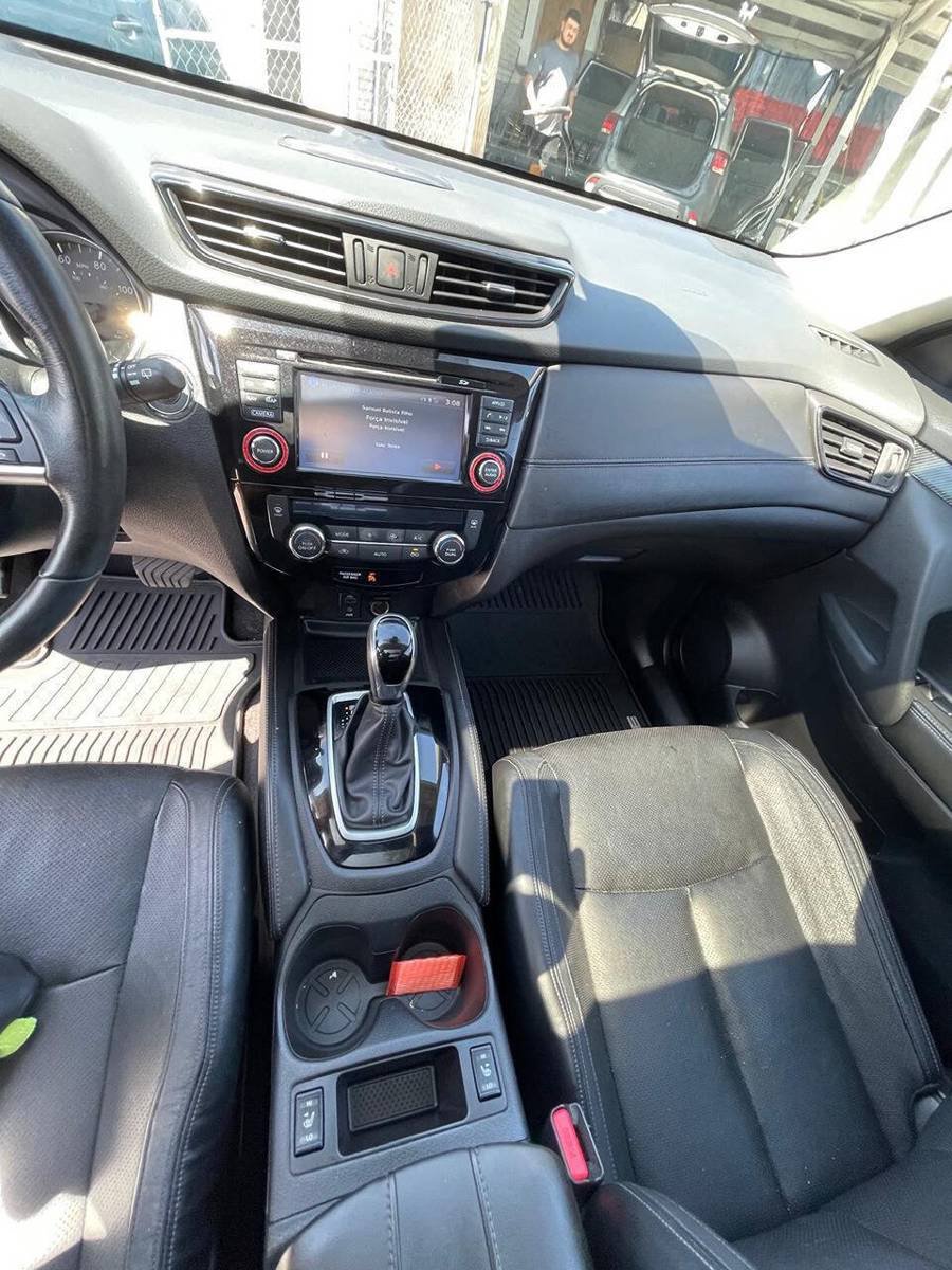 Used 2017 Nissan Rogue SL w/ SL Premium Package AWD/4WD image 9