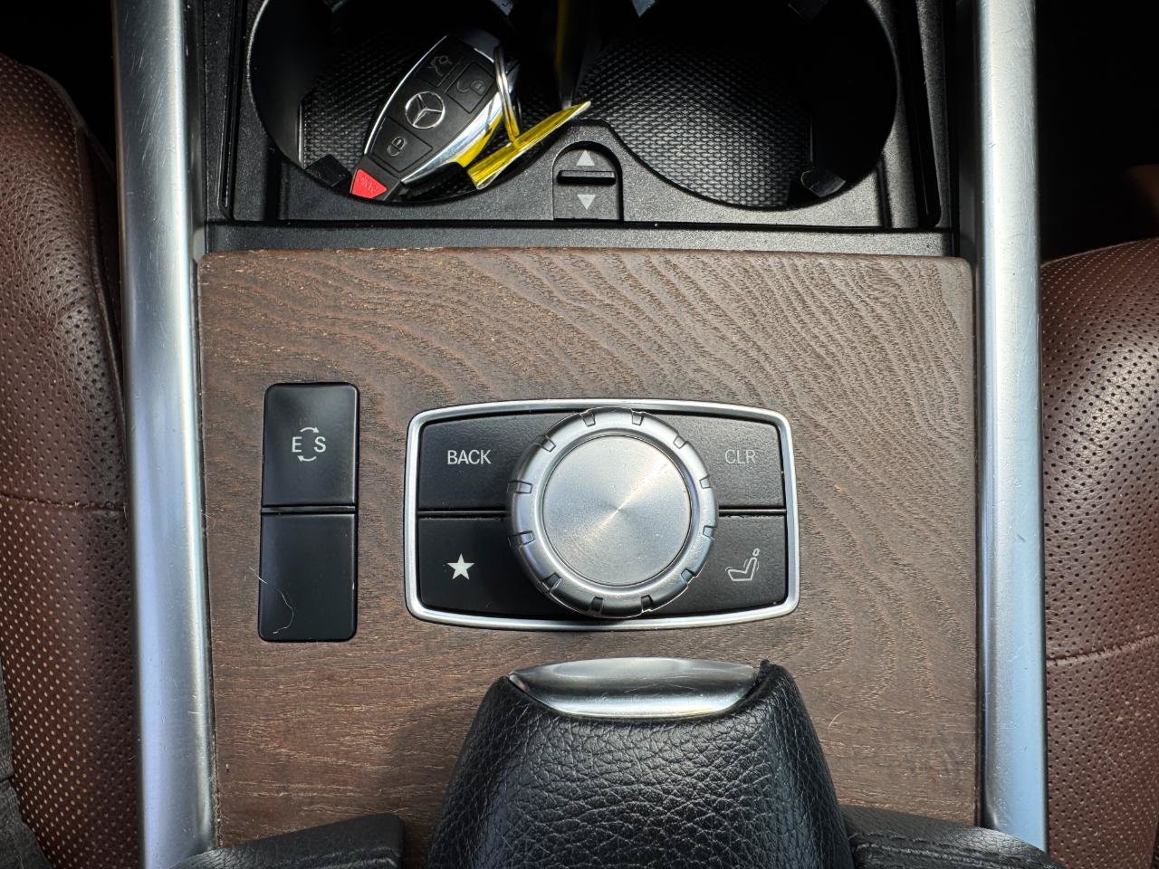 Used 2014 Mercedes-Benz E 350 Sedan image 25