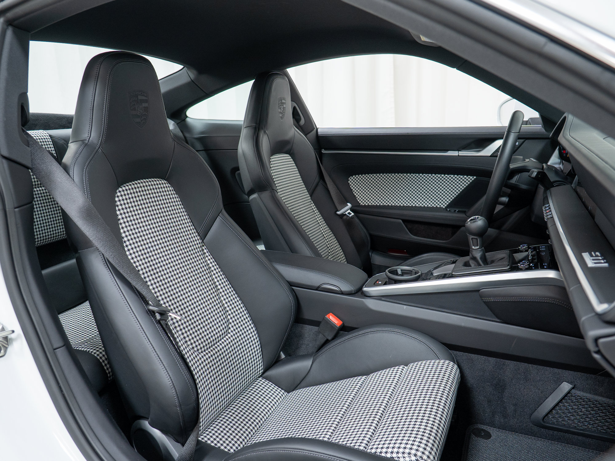 Certified 2024 Porsche 911 Carrera S RWD image 38
