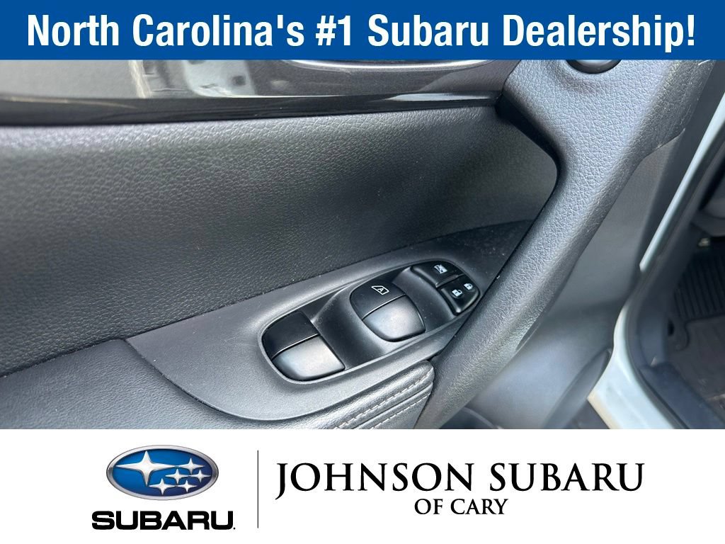 Used 2018 Nissan Rogue SV w/ Sun & Sound Touring Package FWD image 20