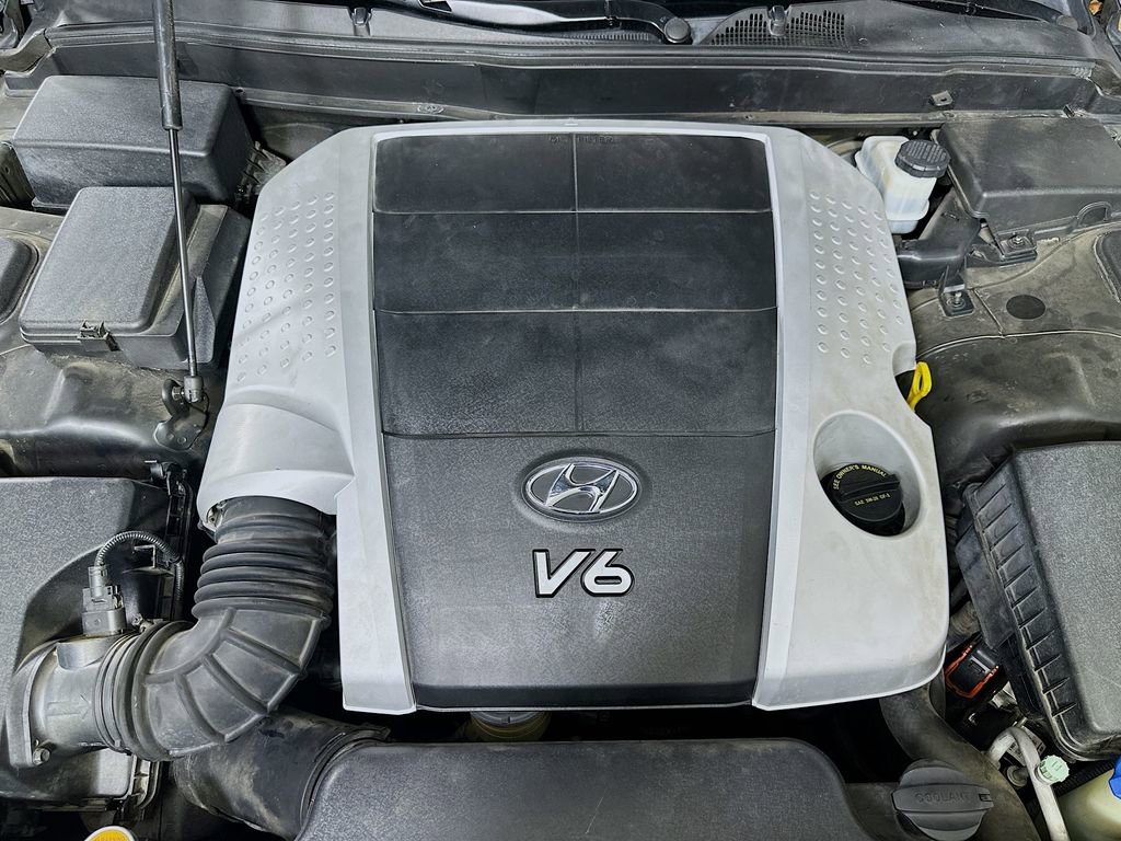 Used 2009 Hyundai Genesis 3.8 w/ Technology Pkg 4 RWD image 9