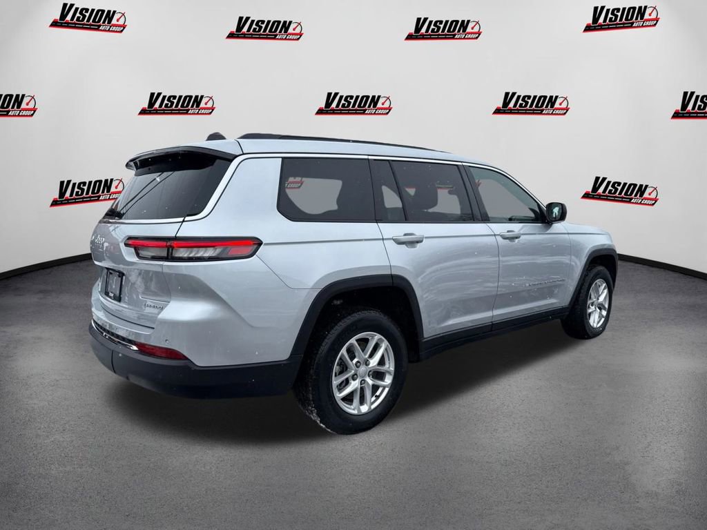 Used 2025 Jeep Grand Cherokee L Laredo w/ Luxury Tech Group I image 5