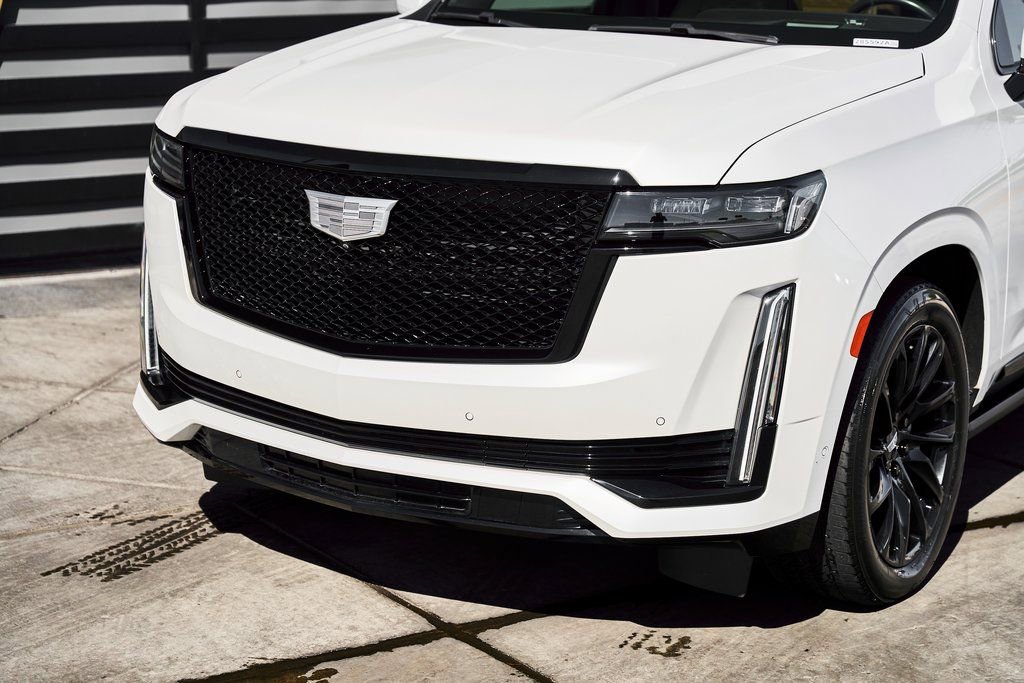 Used 2023 Cadillac Escalade ESV Sport w/ LPO, ONYX Package image 6