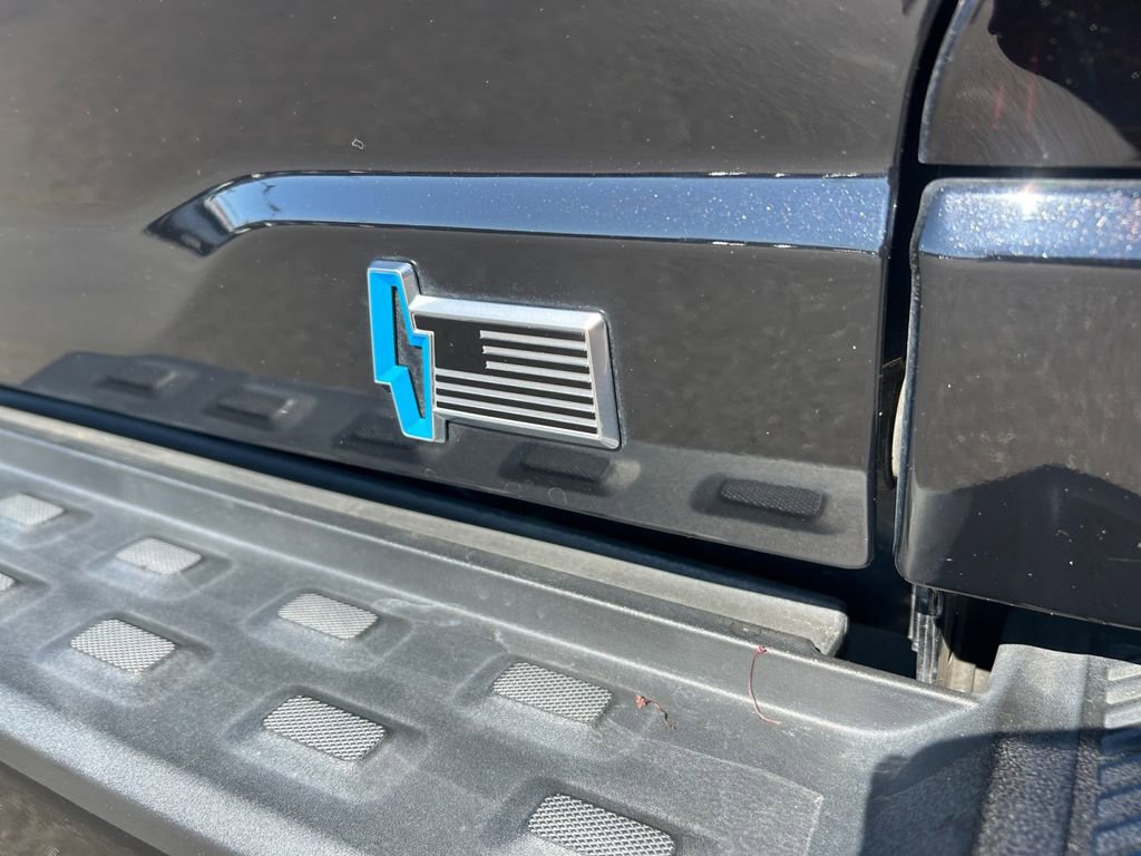 Used 2024 Ford F150 Lightning Platinum AWD/4WD image 32