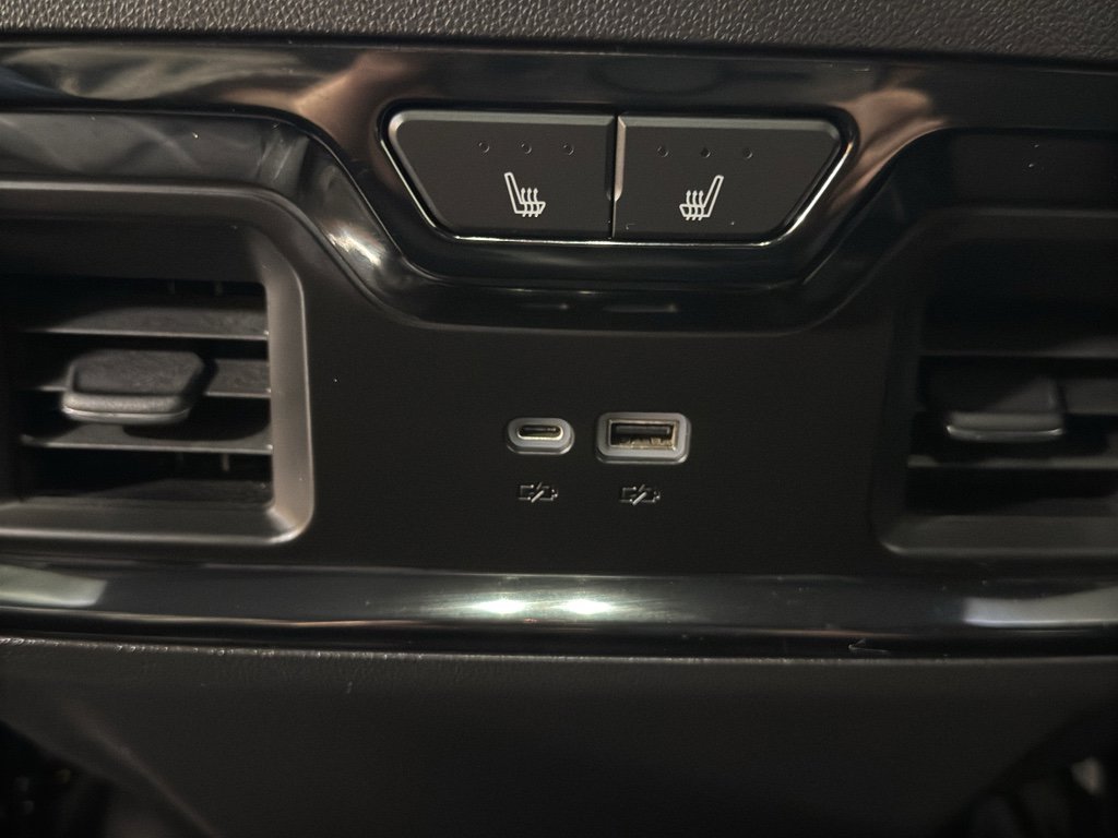 Used 2023 Chevrolet Silverado 1500 ZR2 w/ Technology Package AWD/4WD image 15