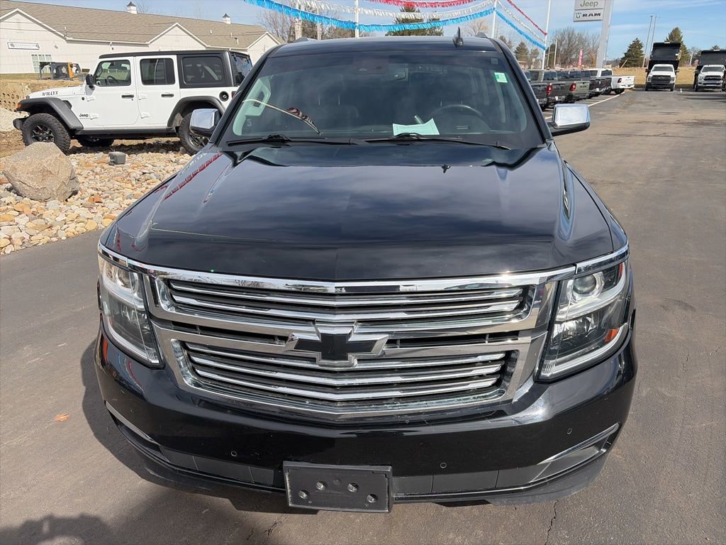Used 2020 Chevrolet Suburban Premier image 3