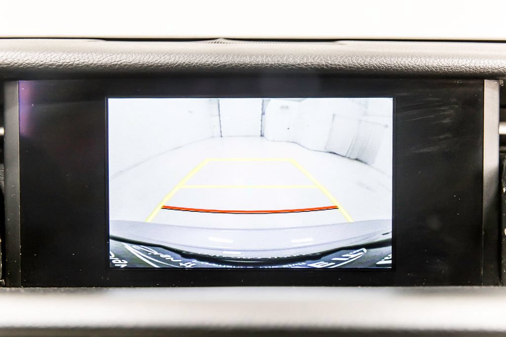 Used 2016 Lexus IS 200t RWD image 14