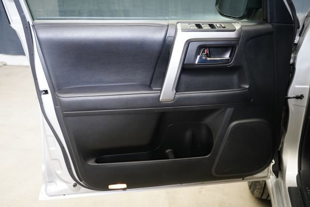 Used 2022 Toyota 4Runner TRD Sport AWD/4WD image 9