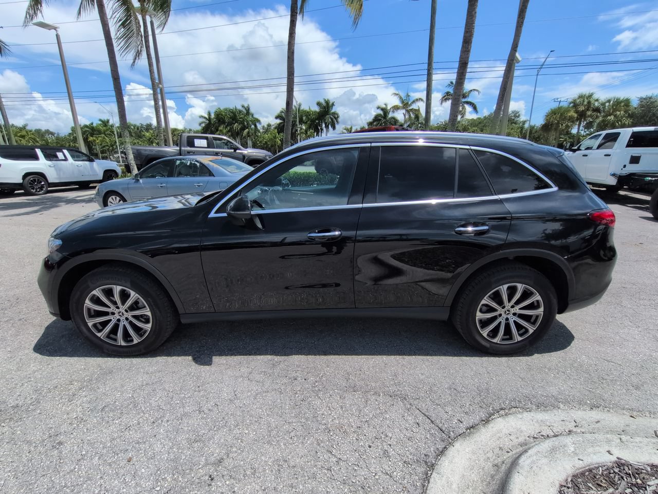 Used 2024 Mercedes-Benz GLC 300 image 8