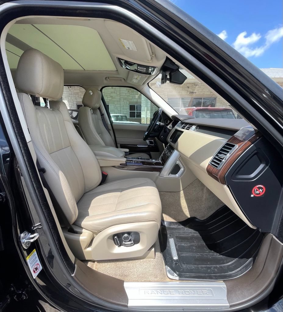 Used 2017 Land Rover Range Rover HSE AWD/4WD image 25