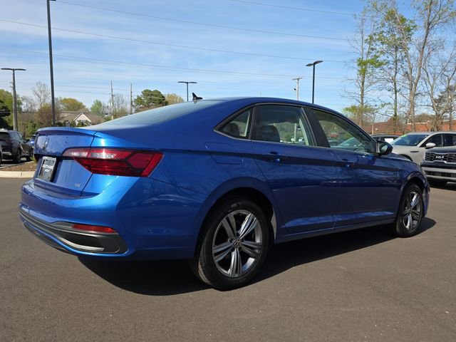 Used 2024 Volkswagen Jetta SE image 5