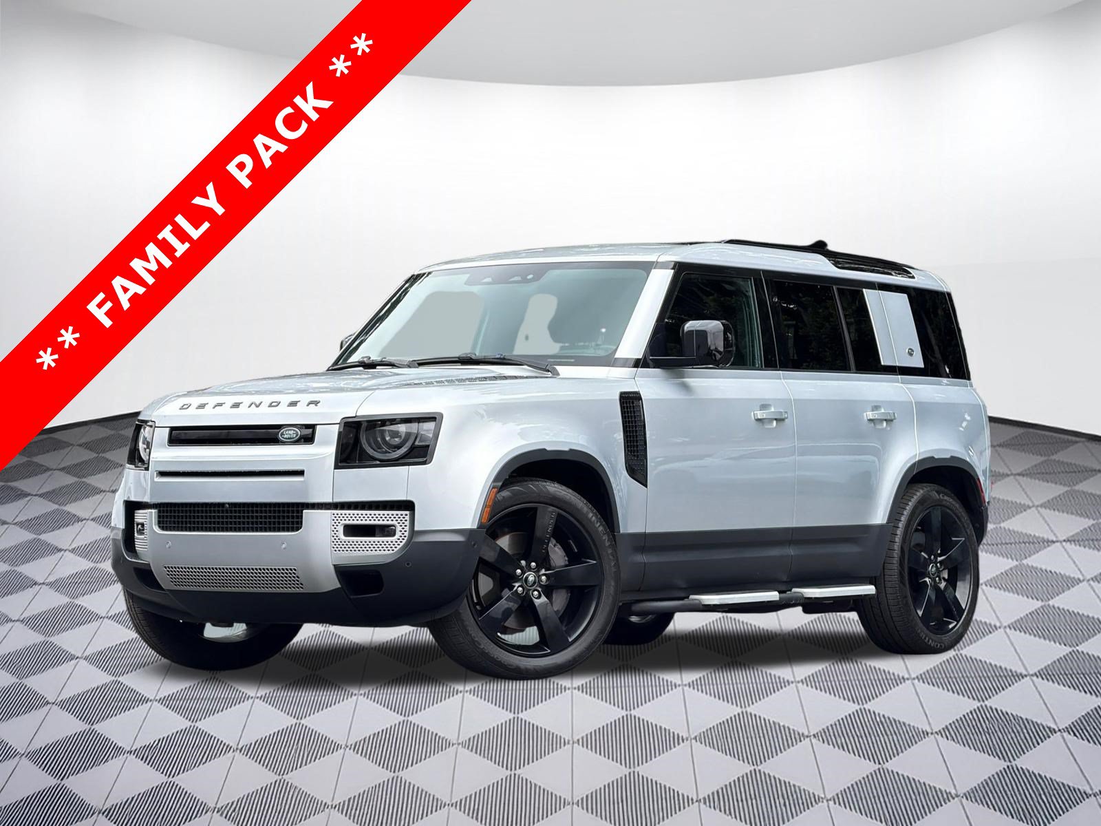 Used 2023 Land Rover Defender 110 SE AWD/4WD image 1