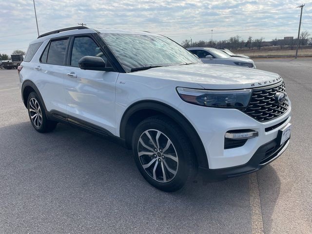 Used 2023 Ford Explorer ST-Line image 2