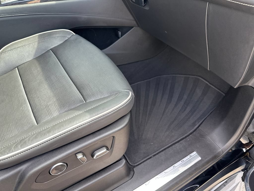 Used 2021 Cadillac Escalade Sport RWD image 43