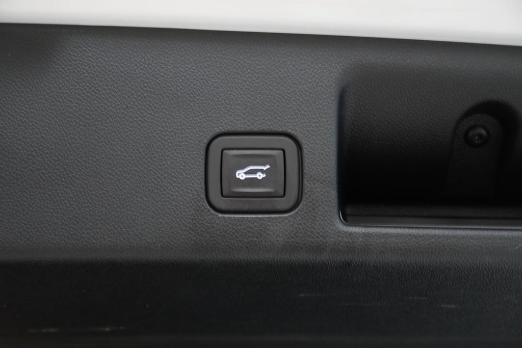 Used 2024 Chevrolet Equinox EV RS AWD/4WD image 11
