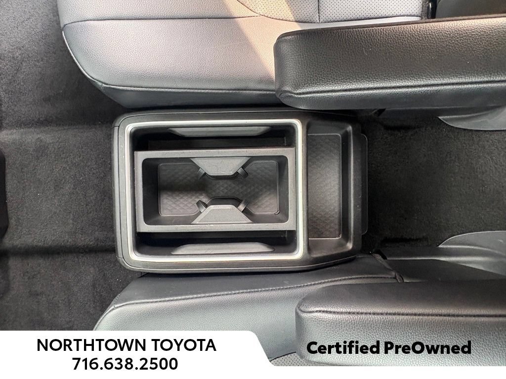 Used 2025 Toyota Grand Highlander AWD image 21
