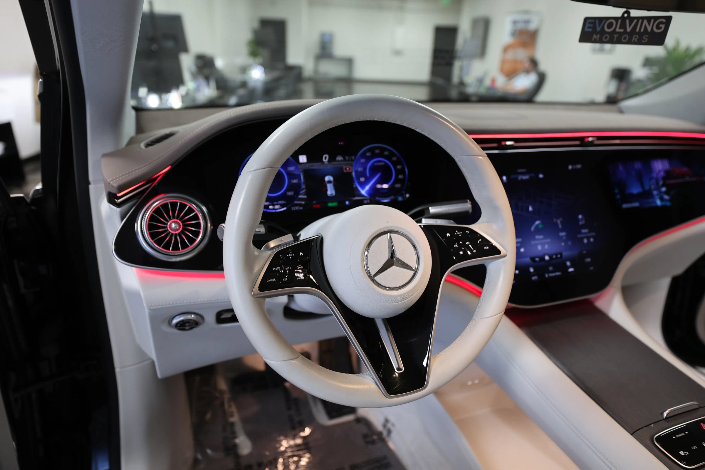 Used 2023 Mercedes-Benz EQS 580 4MATIC SUV image 23