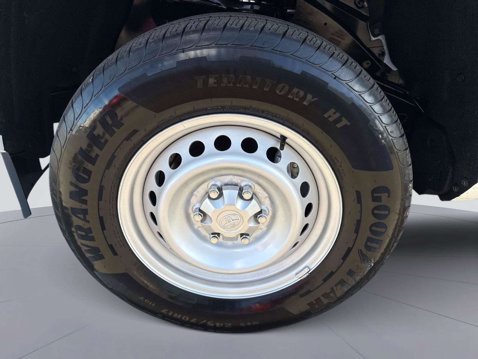 Used 2025 Toyota Tacoma SR image 11