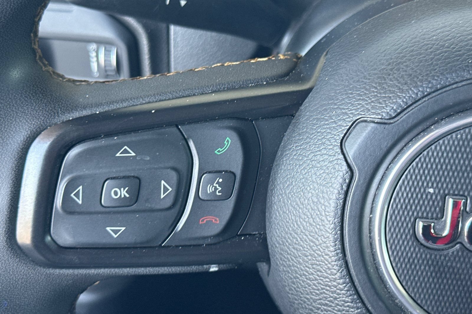 Used 2024 Jeep Wrangler Unlimited AWD/4WD image 33
